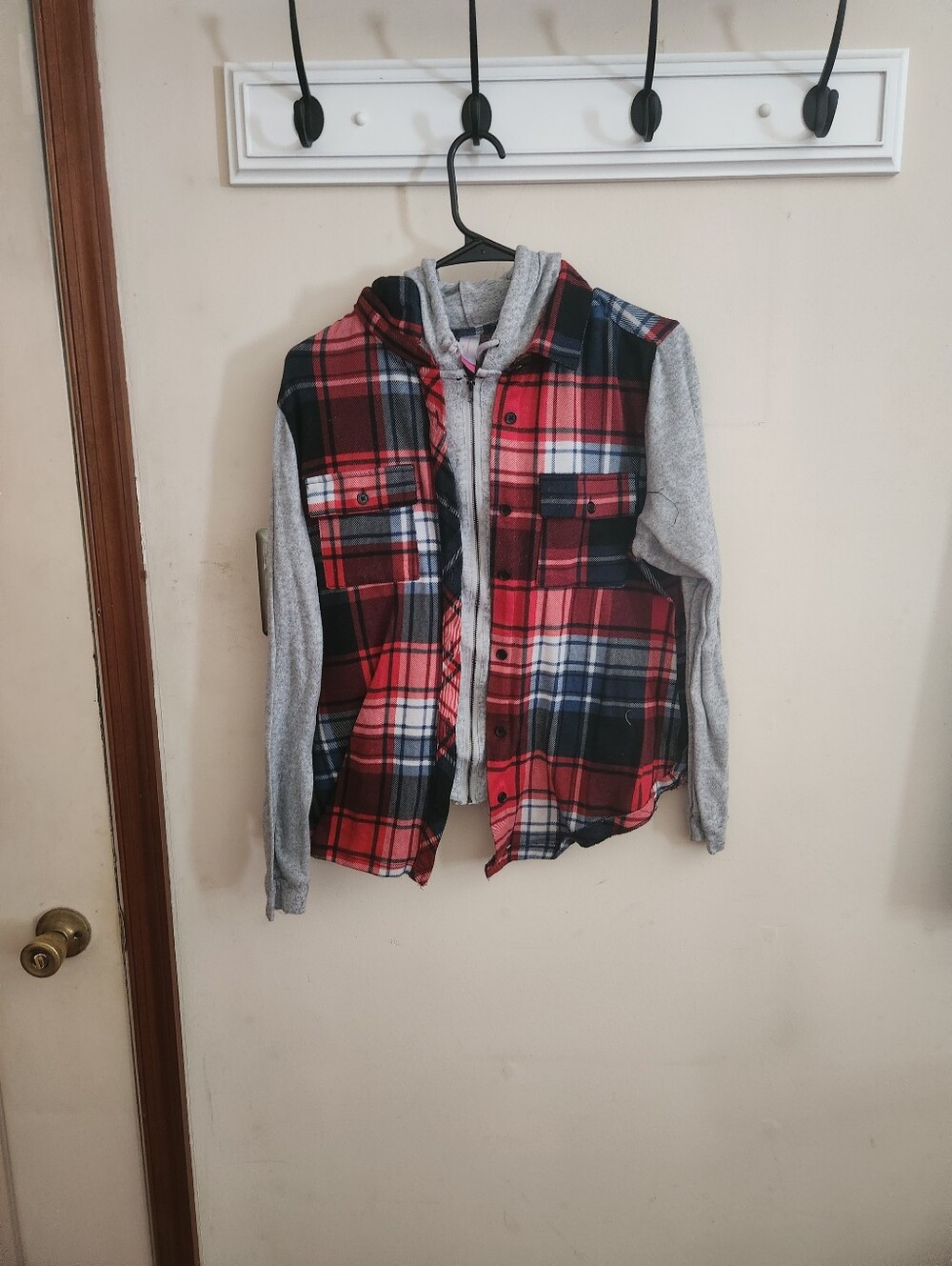 🎉 Plaid Hoodie Look Alike Long Sleeve